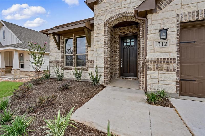 1312 Frio Drive, Springtown TX 76082 - Photo 5