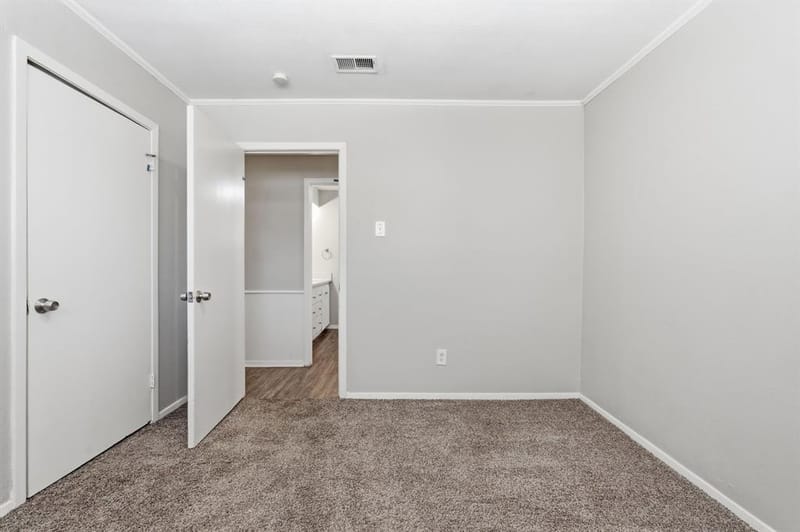 417 Lakeside Drive, Irving TX 75062 - Photo 23