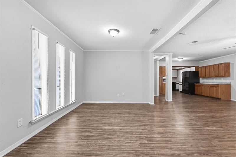 417 Lakeside Drive, Irving TX 75062 - Photo 13