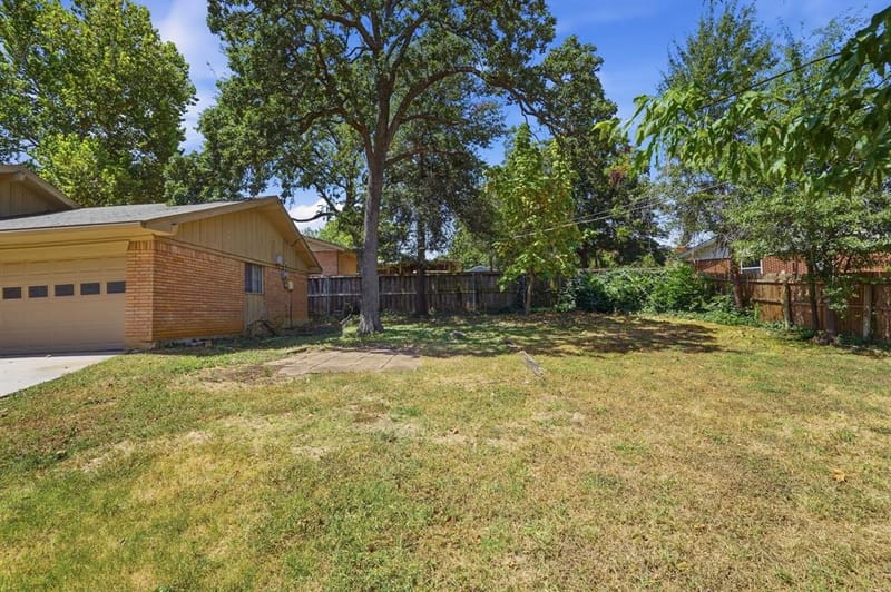 417 Lakeside Drive, Irving TX 75062 - Photo 34