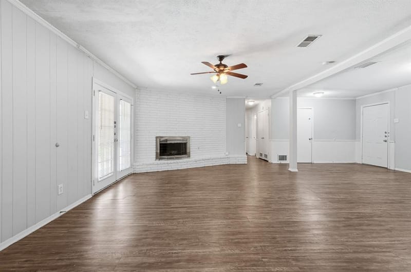 417 Lakeside Drive, Irving TX 75062 - Photo 10