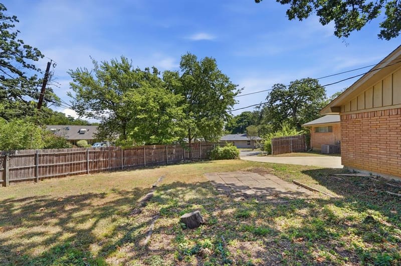 417 Lakeside Drive, Irving TX 75062 - Photo 35