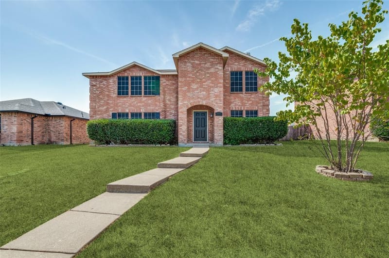 1030 April Showers Lane, Lancaster TX 75134