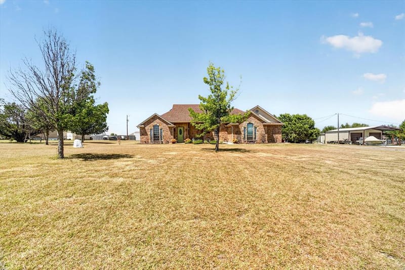 212 Dove Hill Lane, Weatherford TX 76088 - Photo 2