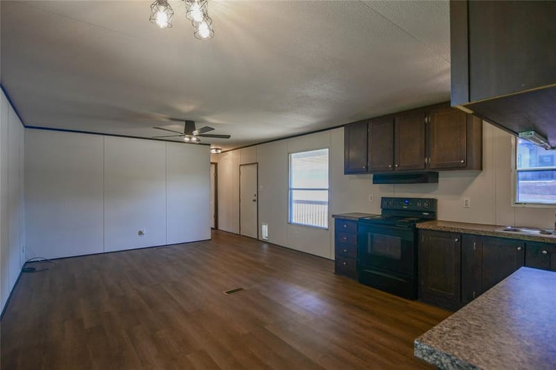 912 Pease River Drive, Granbury TX 76048 - Photo 20