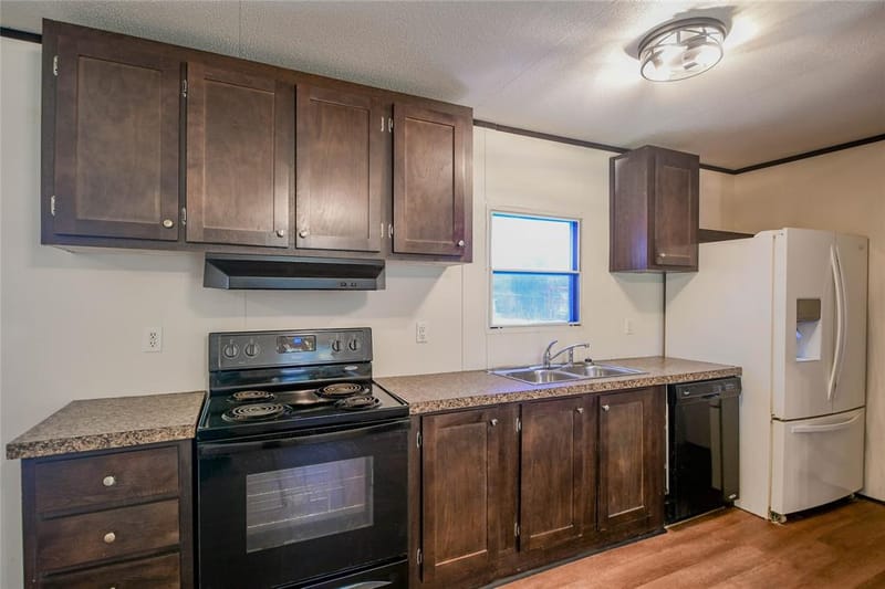 912 Pease River Drive, Granbury TX 76048 - Photo 15