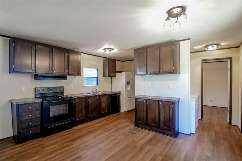 912 Pease River Drive, Granbury TX 76048 - Photo 19
