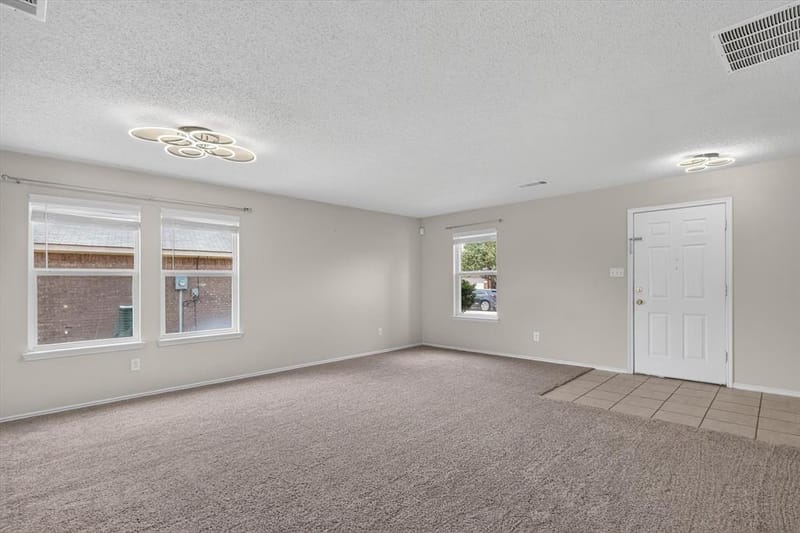2427 Arroyo Springs Drive, Grand Prairie TX 75052 - Photo 7