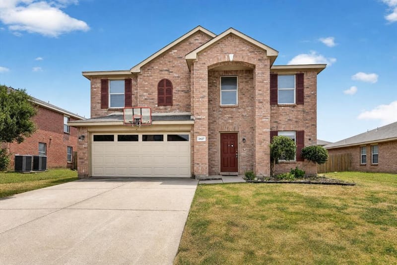 2427 Arroyo Springs Drive, Grand Prairie TX 75052