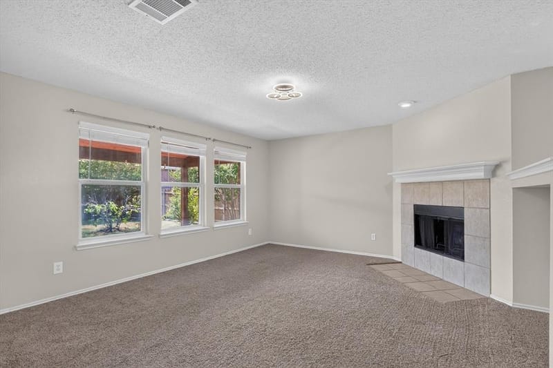 2427 Arroyo Springs Drive, Grand Prairie TX 75052 - Photo 10