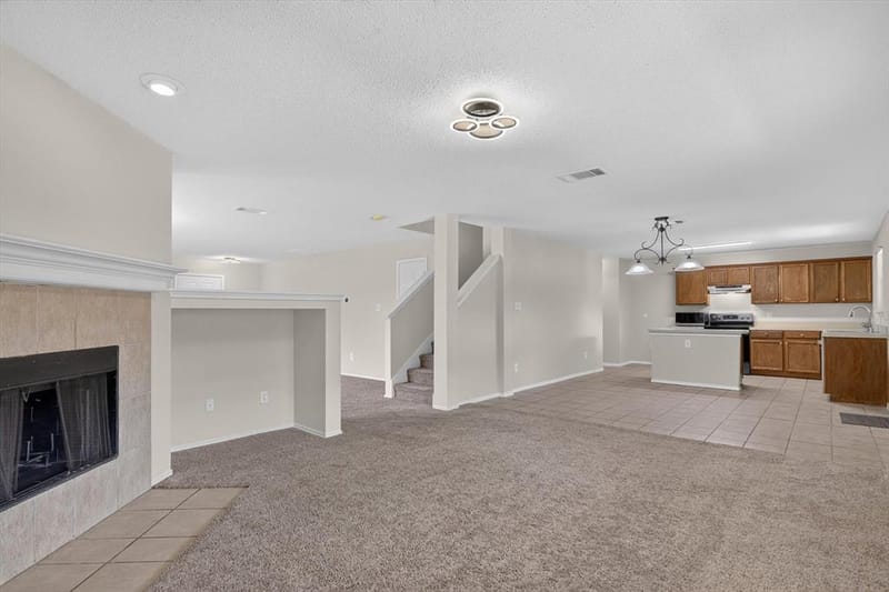 2427 Arroyo Springs Drive, Grand Prairie TX 75052 - Photo 11