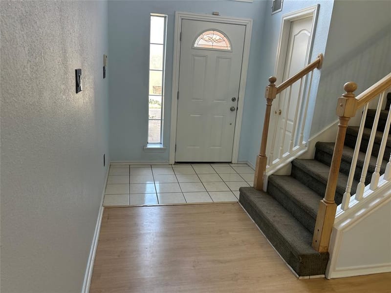 2114 Montclair Lane, Lewisville TX 75067 - Photo 12