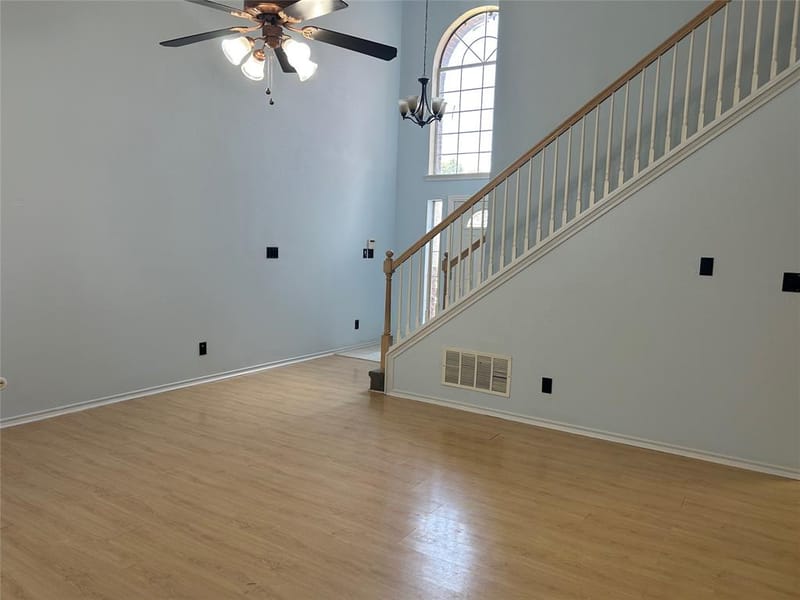 2114 Montclair Lane, Lewisville TX 75067 - Photo 5