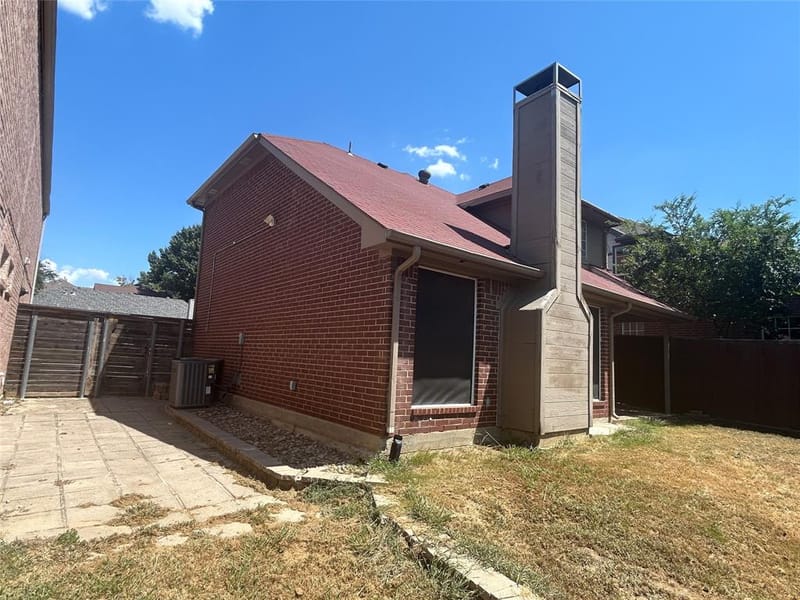 2114 Montclair Lane, Lewisville TX 75067 - Photo 15