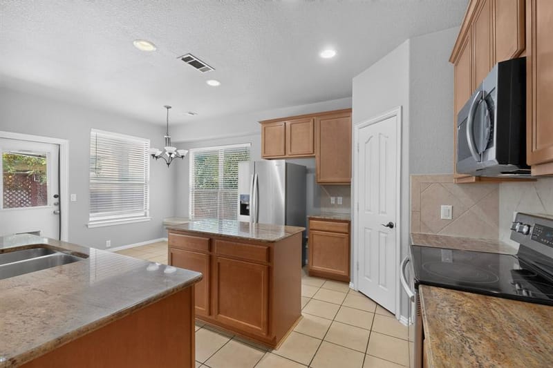 3622 Hershal Drive, Midlothian TX 76065 - Photo 15