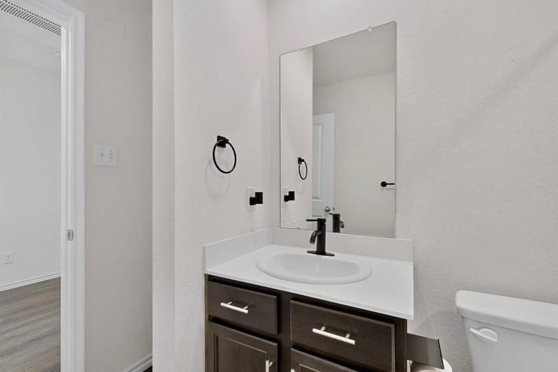 11129 Pond View Court, Providence Village TX 76227 - Photo 27
