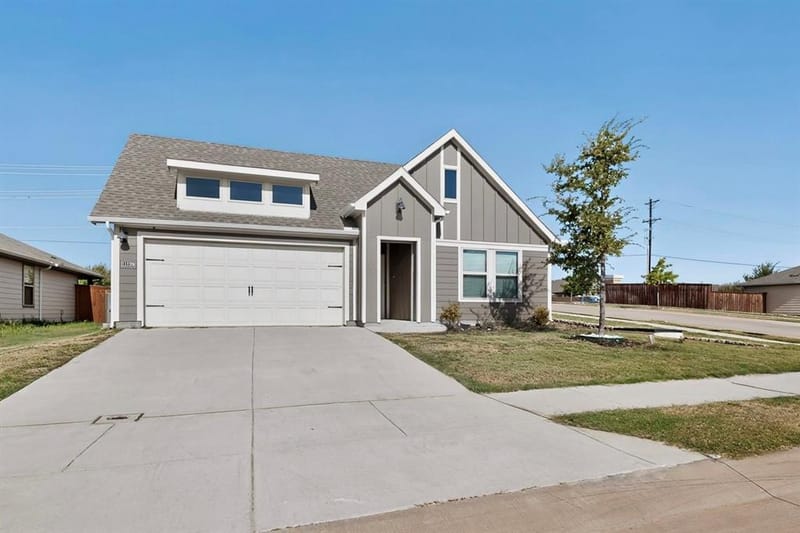 11129 Pond View Court, Providence Village TX 76227 - Photo 12