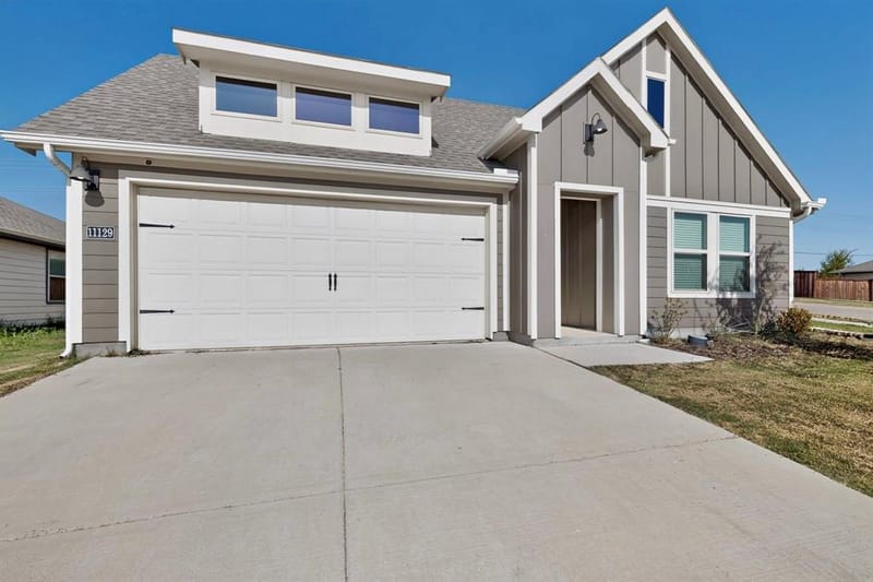 11129 Pond View Court, Providence Village TX 76227 - Photo 11