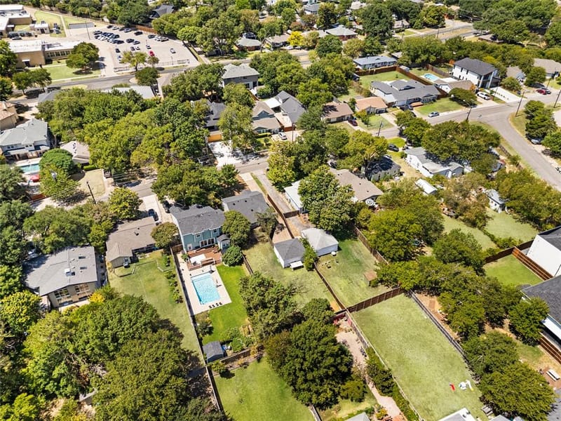 10357 Country Club Drive, Dallas TX 75218 - Photo 6