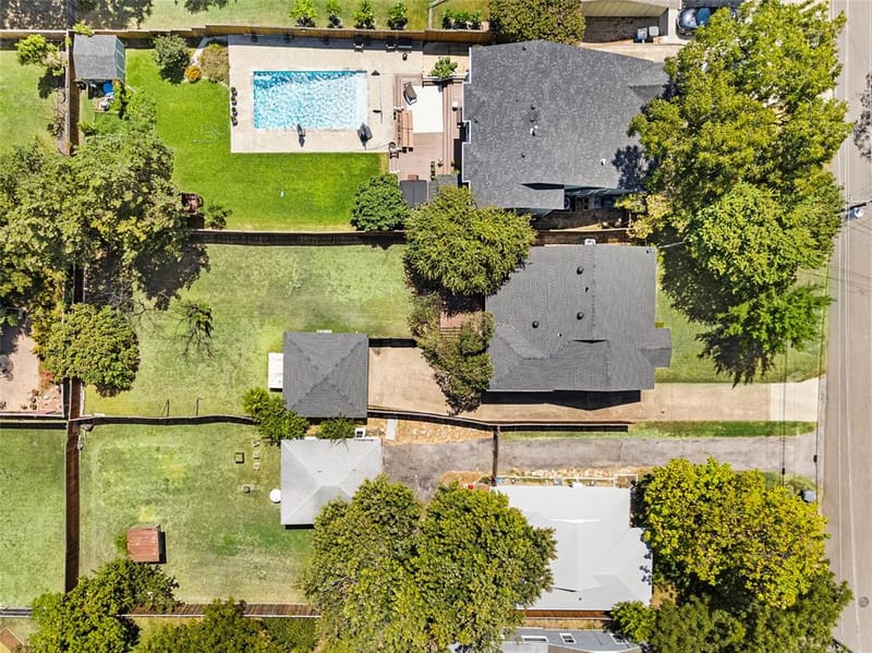 10357 Country Club Drive, Dallas TX 75218 - Photo 4