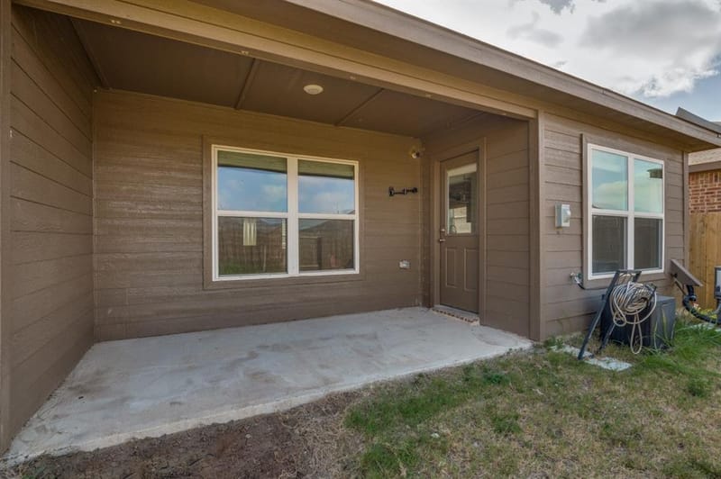 305 Shaw Creek Boulevard, Ferris TX 75125 - Photo 17