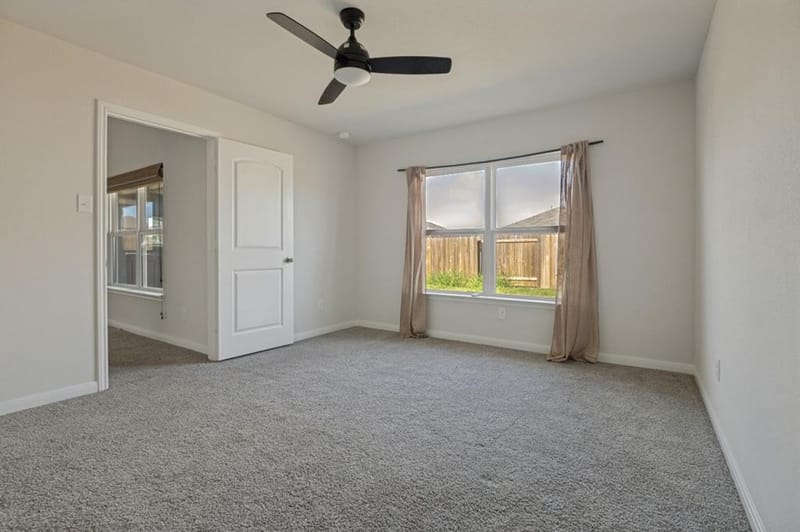 305 Shaw Creek Boulevard, Ferris TX 75125 - Photo 8