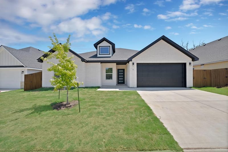 805 Tierney Road, Fort Worth TX 76112 - Photo 2