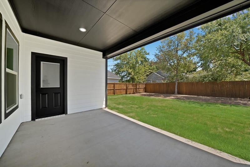 805 Tierney Road, Fort Worth TX 76112 - Photo 33