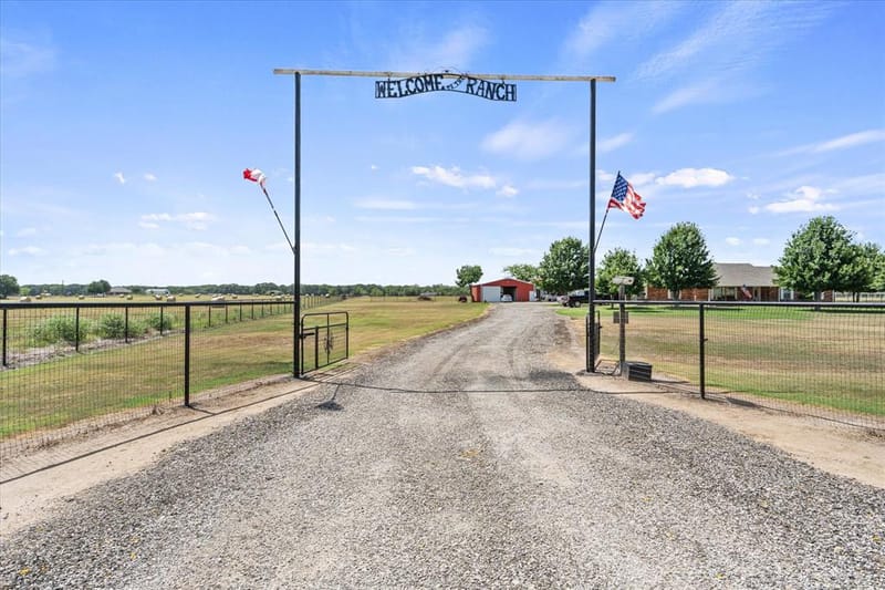 763 County Road 3505, Quinlan TX 75474 - Photo 2