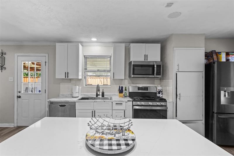 2505 Robin Lane, Garland TX 75041 - Photo 15