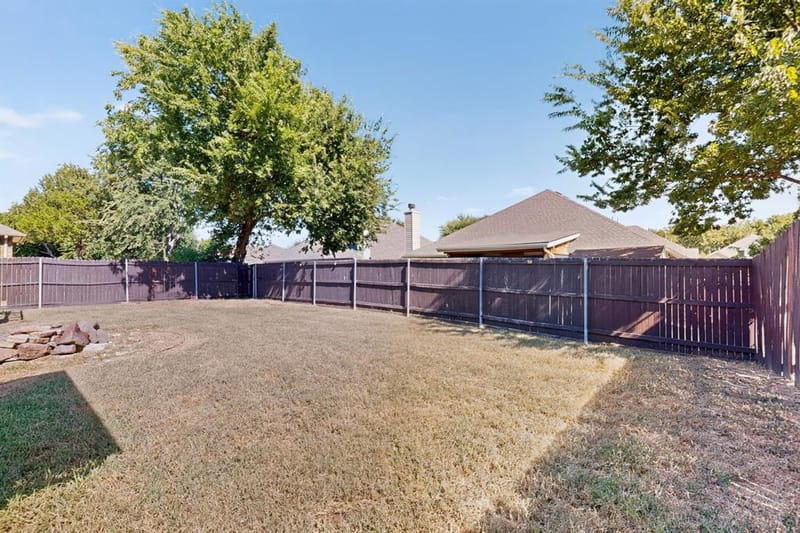 5919 Ridgeway Drive, Grand Prairie TX 75052 - Photo 32