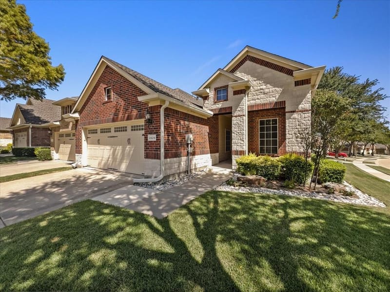 2829 Mott Street, Plano TX 75025