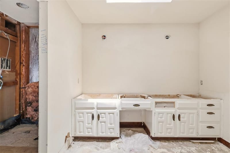 2700 Shadow Wood Court, Arlington TX 76006 - Photo 12