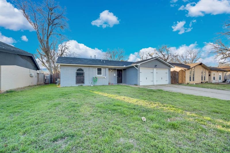 4916 Eastover Avenue, Fort Worth TX 76119