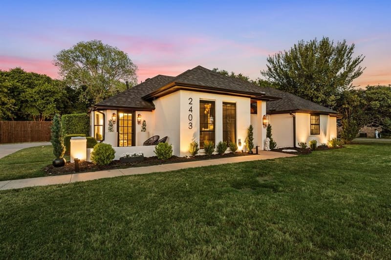 2403 N Carroll Avenue, Southlake TX 76092