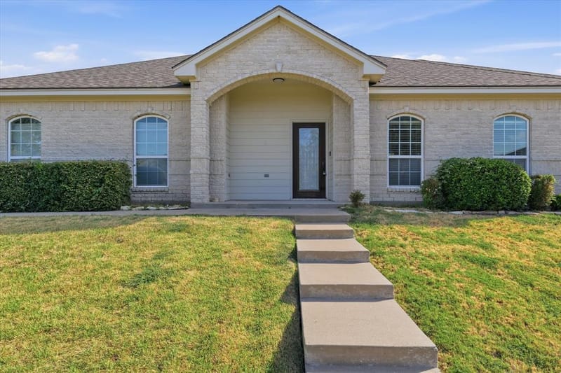 32 North Shore Circle, Waco TX 76708