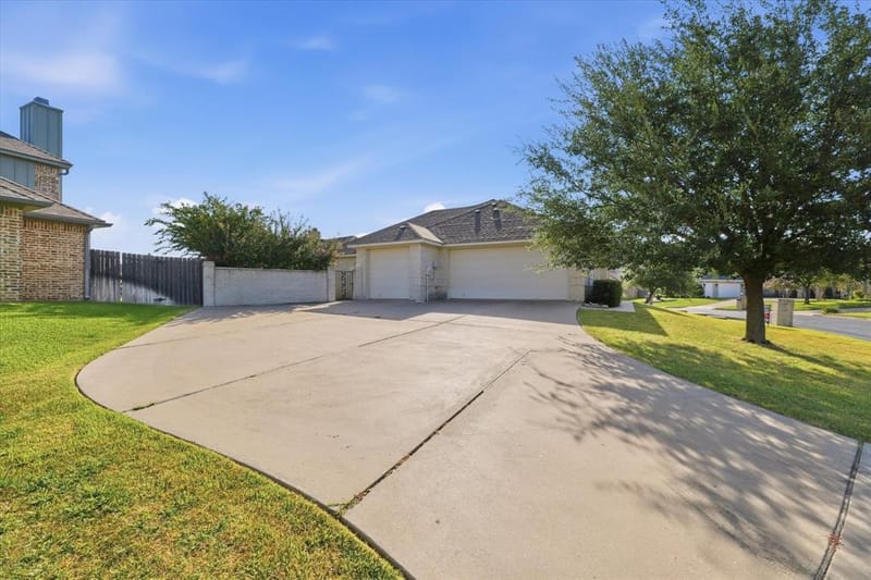 32 North Shore Circle, Waco TX 76708 - Photo 4