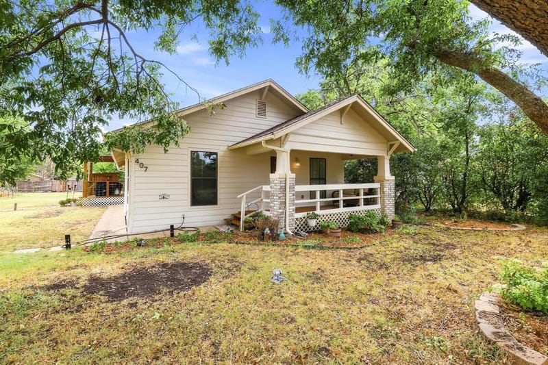 407 E Bois D Arc Street, Leonard TX 75452 - Photo 2