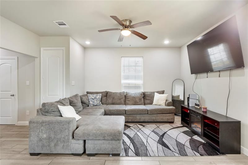 105 Lamar Street, Hillsboro TX 76645 - Photo 6