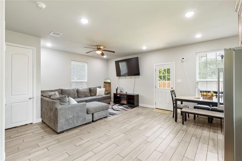 105 Lamar Street, Hillsboro TX 76645 - Photo 7