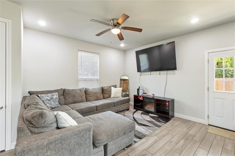 105 Lamar Street, Hillsboro TX 76645 - Photo 8