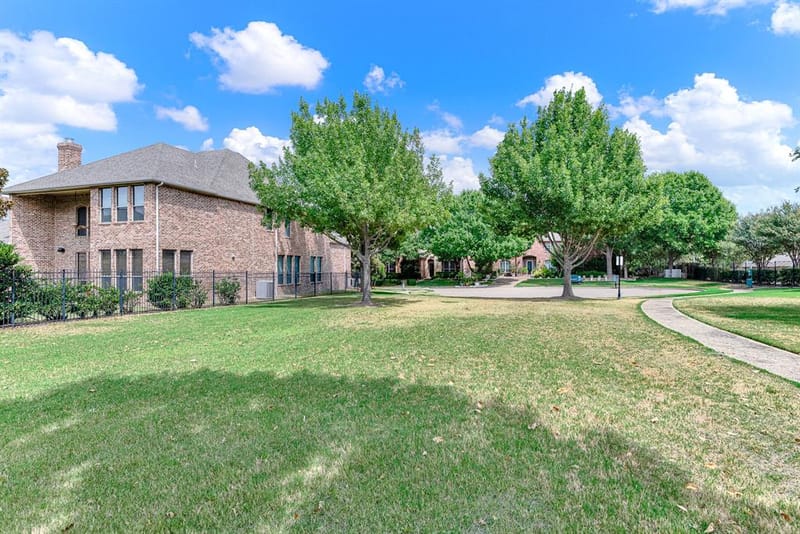 2704 MENDOCINO Circle, Plano TX 75093 - Photo 3