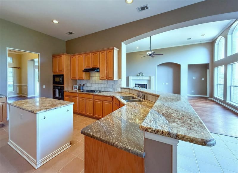 7517 Rodeo Drive, Denton TX 76208 - Photo 12