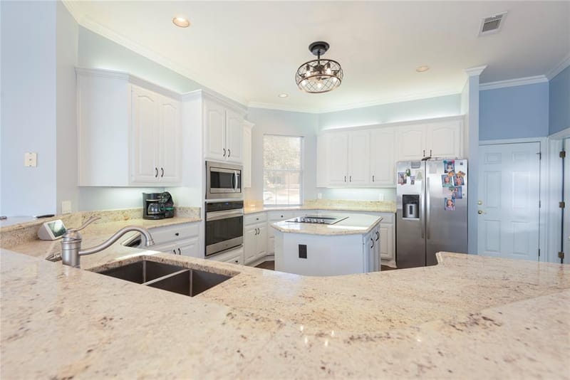 909 Hills Creek Drive, McKinney TX 75072 - Photo 11