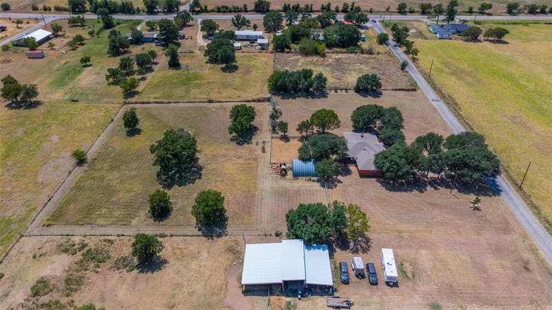 805 S Swanson Road, Mineral Wells TX 76067 - Photo 32