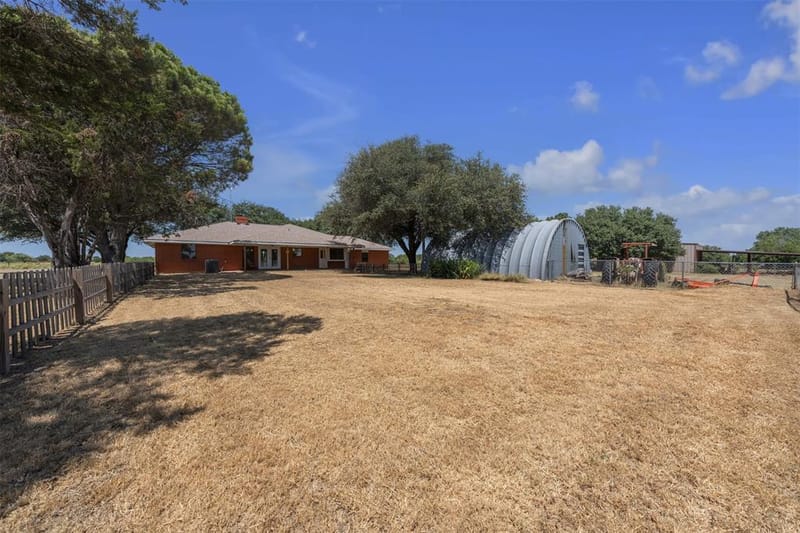 805 S Swanson Road, Mineral Wells TX 76067 - Photo 28