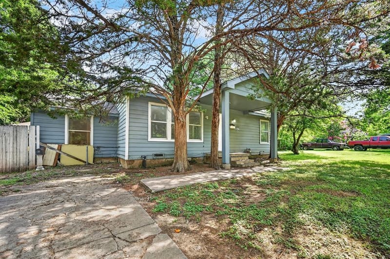 8323 Lapanto Lane, Dallas TX 75227 - Photo 2