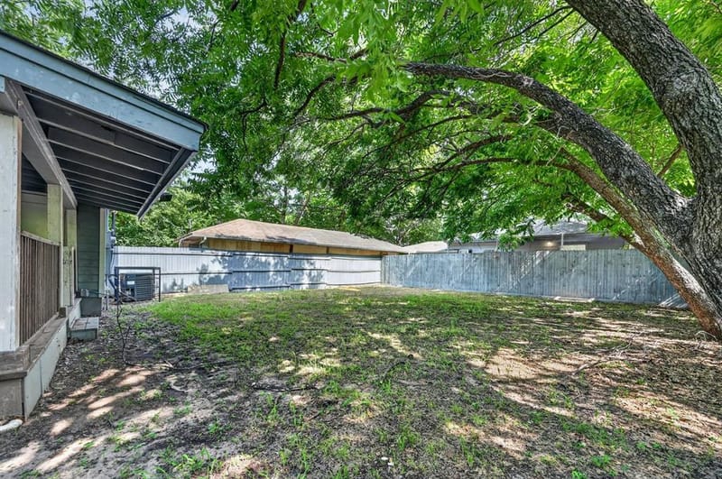 8323 Lapanto Lane, Dallas TX 75227 - Photo 17
