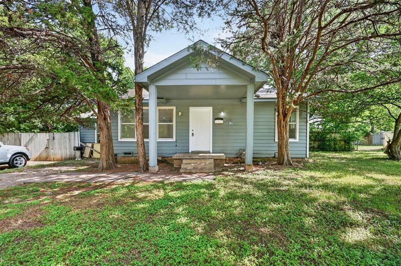 8323 Lapanto Lane, Dallas TX 75227