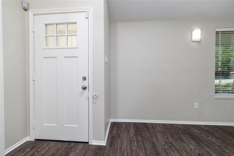3615 Ravenhill Lane, Arlington TX 76016 - Photo 7